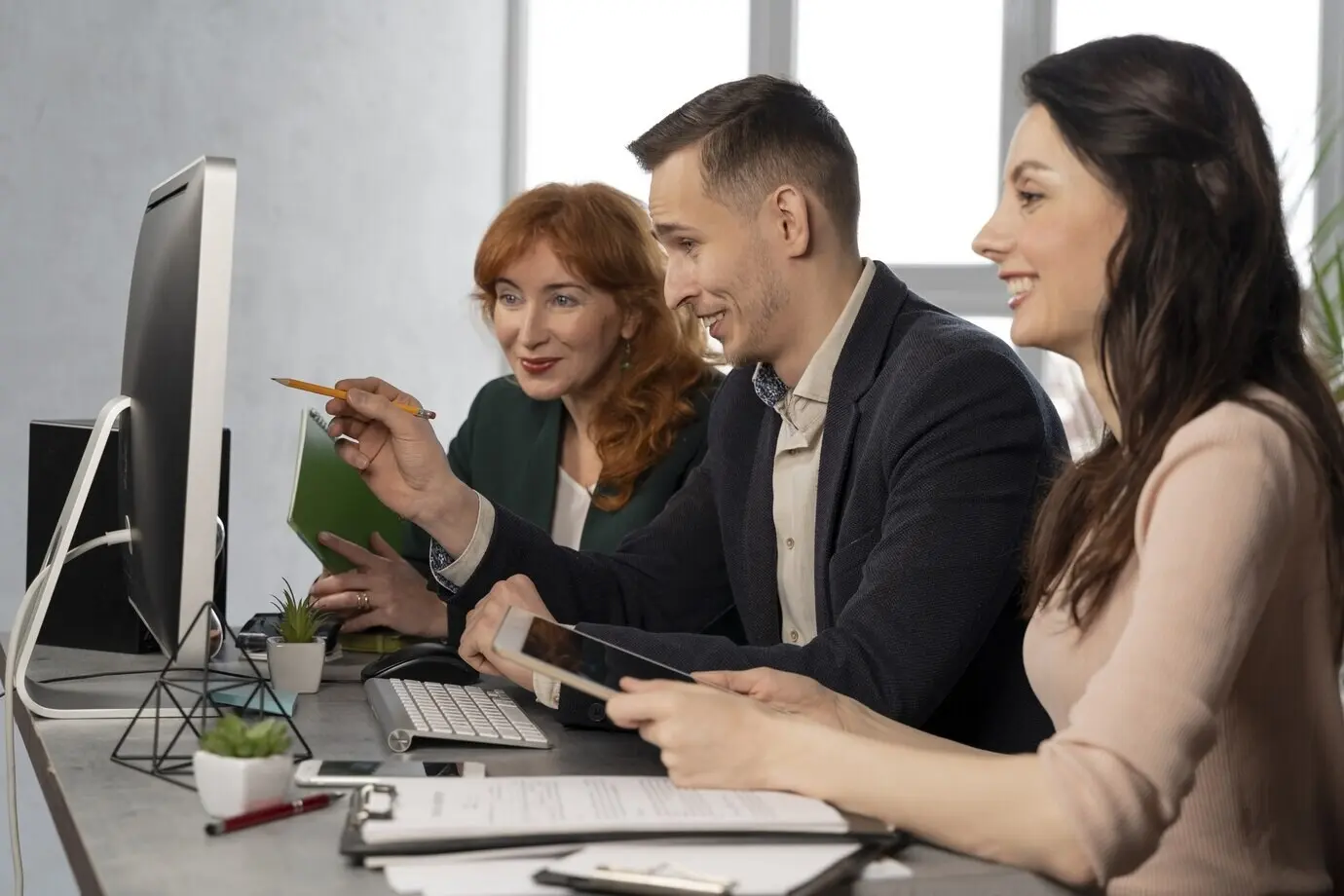 Пожалуйста, пришлите исходное описание, которое нужно перефразировать на русском языке.